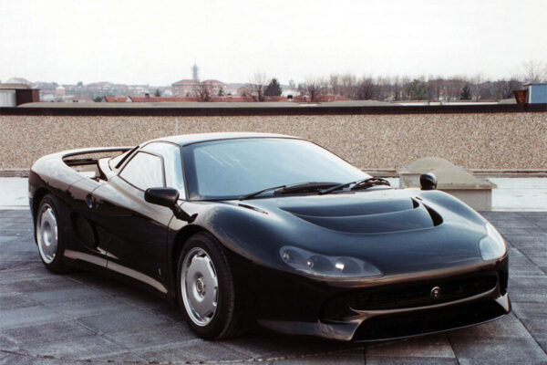 Jaguar XJ220